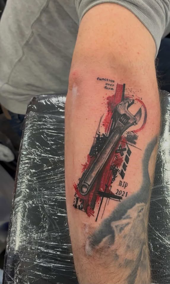 The Dragon Hands Tattoo